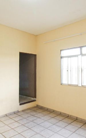 Casa para alugar com 70m², 2 quartos e sem vaga Casa para alugar com 70m², 2 quartos e sem vagaSala