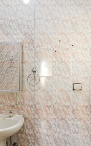 Casa para alugar com 70m², 2 quartos e sem vaga Casa para alugar com 70m², 2 quartos e sem vagaBanheiro social