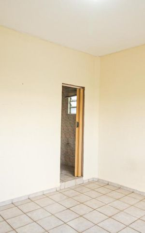Casa para alugar com 70m², 2 quartos e sem vaga Casa para alugar com 70m², 2 quartos e sem vagaSala