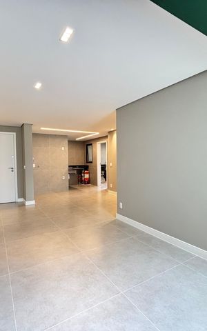 Apartamento à venda com 77m², 3 quartos e 1 vaga Apartamento à venda com 77m², 3 quartos e 1 vagaSala