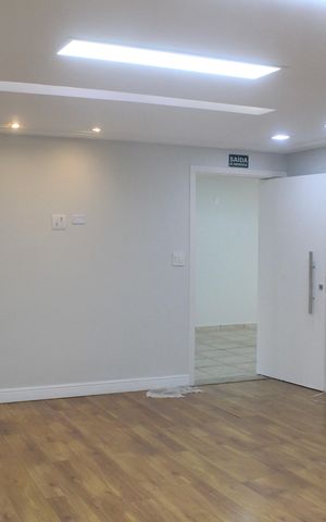 Casa para alugar com 350m², 4 quartos e 6 vagasSala