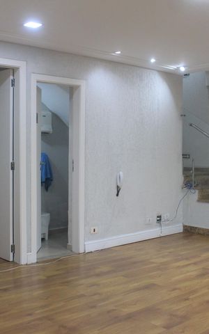 Casa para alugar com 350m², 4 quartos e 6 vagasSala