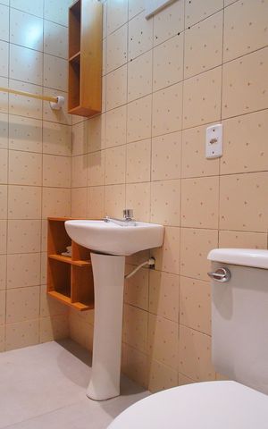 Apartamento para alugar com 80m², 2 quartos e sem vagaBanheiro
