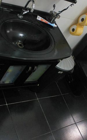Casa à venda com 150m², 4 quartos e 2 vagasBanheiro social