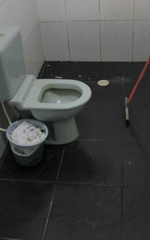 Casa à venda com 150m², 4 quartos e 2 vagasBanheiro 04