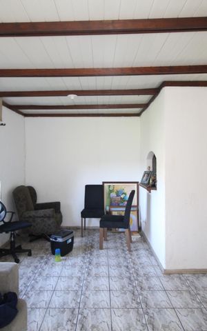 Casa à venda com 200m², 4 quartos e 4 vagasSala