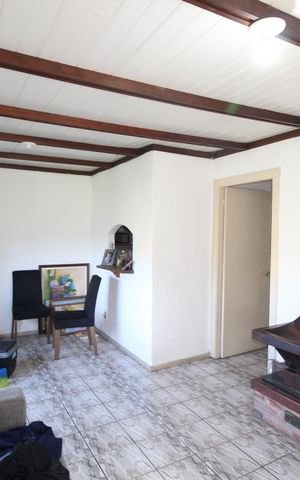Casa à venda com 200m², 4 quartos e 4 vagasSala