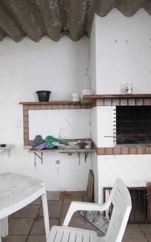 Casa à venda com 200m², 4 quartos e 4 vagasChurrasqueira