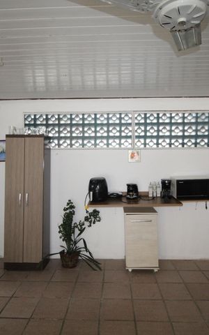 Casa à venda com 200m², 4 quartos e 4 vagasGaragem