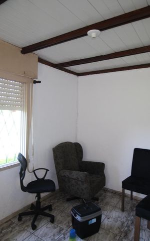 Casa à venda com 200m², 4 quartos e 4 vagasSala