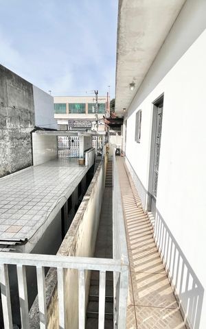 Casa à venda com 259m², 3 quartos e 2 vagas Casa à venda com 259m², 3 quartos e 2 vagasVaranda