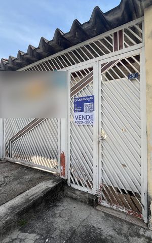 Casa à venda com 259m², 3 quartos e 2 vagas Casa à venda com 259m², 3 quartos e 2 vagasFachada/Placa