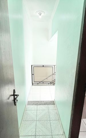 Casa à venda com 259m², 3 quartos e 2 vagas Casa à venda com 259m², 3 quartos e 2 vagasCorredor