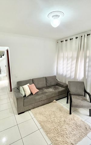 Casa à venda com 259m², 3 quartos e 2 vagas Casa à venda com 259m², 3 quartos e 2 vagasSala