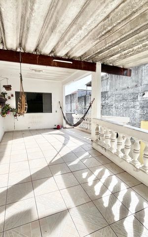 Casa à venda com 259m², 3 quartos e 2 vagas Casa à venda com 259m², 3 quartos e 2 vagasGaragem