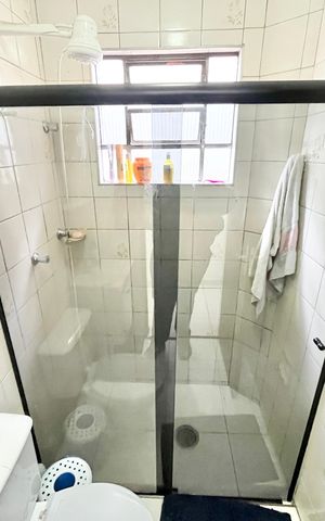 Casa à venda com 259m², 3 quartos e 2 vagas Casa à venda com 259m², 3 quartos e 2 vagasBanheiro