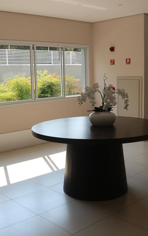 Apartamento à venda com 90m², 2 quartos e 2 vagasHall social