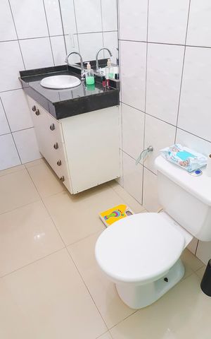 Casa à venda com 148m², 3 quartos e 2 vagasBanheiro da Suíte