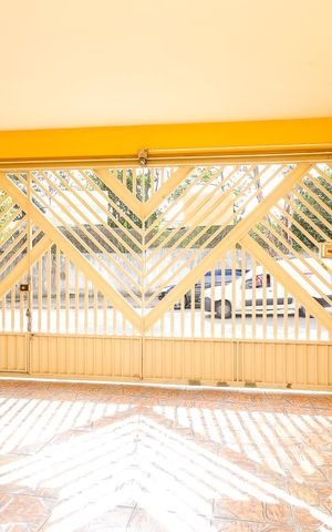 Casa à venda com 148m², 3 quartos e 2 vagasGaragem