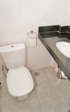 Apartamento à venda com 170m², 3 quartos e 2 vagas Apartamento à venda com 170m², 3 quartos e 2 vagasBanheiro (cobertura)