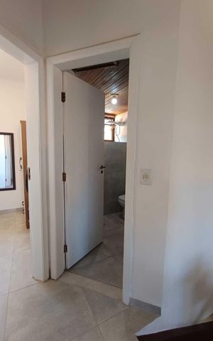 Casa de condomínio para alugar com 360m², 3 quartos e 2 vagas Casa de condomínio para alugar com 360m², 3 quartos e 2 vagasCorredor
