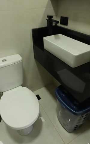 Casa à venda com 96m², 2 quartos e 2 vagasBanheiro da Suíte 2