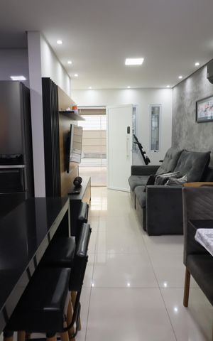Casa à venda com 96m², 2 quartos e 2 vagasSala/Cozinha