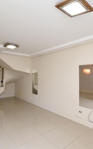 Apartamento para alugar com 240m², 3 quartos e 2 vagasSala