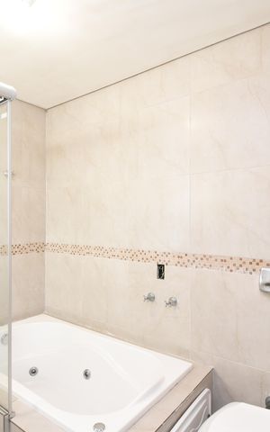 Apartamento para alugar com 240m², 3 quartos e 2 vagasBanheiro da Suíte