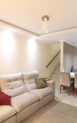 Casa à venda com 70m², 2 quartos e 1 vagaSala