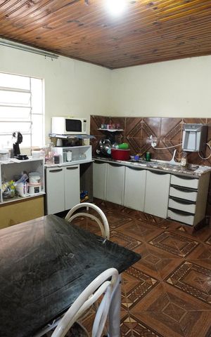 Casa à venda com 360m², 5 quartos e 1 vaga Casa à venda com 360m², 5 quartos e 1 vagaCozinha