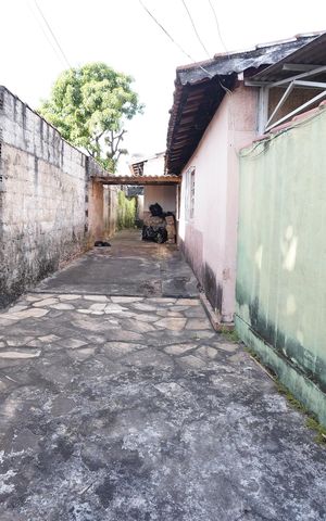 Casa à venda com 360m², 5 quartos e 1 vaga Casa à venda com 360m², 5 quartos e 1 vagaÁrea comum