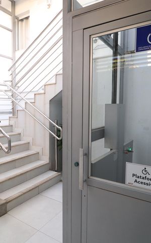 Apartamento para alugar com 70m², 2 quartos e 1 vagaElevador acessível