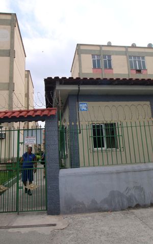 Apartamento à venda com 50m², 2 quartos e sem vagaFachada e portaria