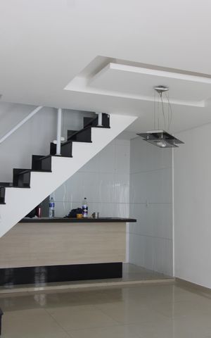 Casa à venda com 150m², 3 quartos e 2 vagasSala
