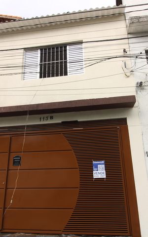 Casa à venda com 150m², 3 quartos e 2 vagasFachada