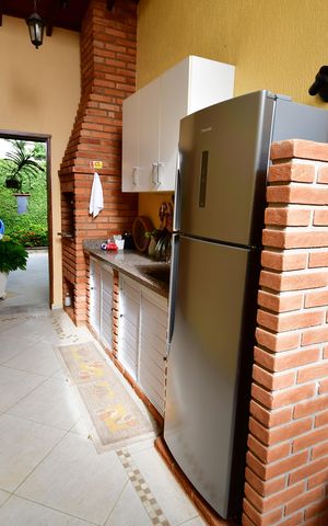 Casa à venda com 310m², 4 quartos e 4 vagasChurrasqueira