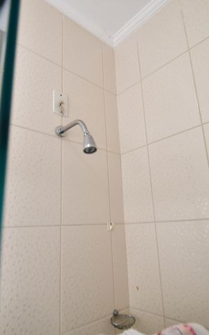 Casa à venda com 310m², 4 quartos e 4 vagasBanheiro de serviço
