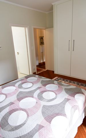 Casa à venda com 310m², 4 quartos e 4 vagasQuarto 4 - Suíte