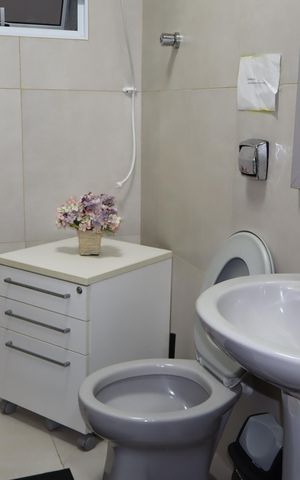 Casa para alugar com 440m², 4 quartos e 15 vagasBanheiro de serviço