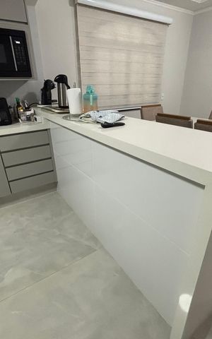 Casa para alugar com 313m², 3 quartos e 1 vaga Casa para alugar com 313m², 3 quartos e 1 vagaCozinha - Armários