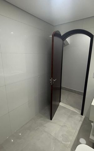 Casa para alugar com 313m², 3 quartos e 1 vaga Casa para alugar com 313m², 3 quartos e 1 vagaBanheiro