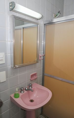 Casa à venda com 150m², 4 quartos e 1 vaga Casa à venda com 150m², 4 quartos e 1 vagaBanheiro 1