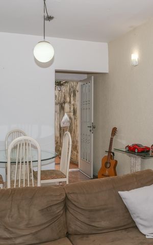 Casa à venda com 150m², 4 quartos e 1 vaga Casa à venda com 150m², 4 quartos e 1 vagaSala