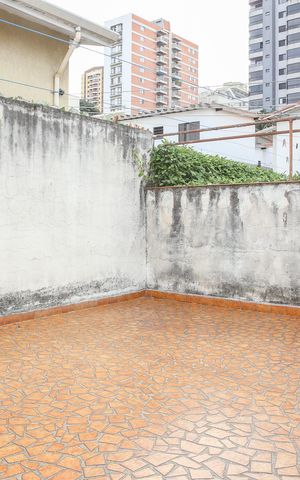Casa à venda com 150m², 4 quartos e 1 vaga Casa à venda com 150m², 4 quartos e 1 vagaSacada dos quartos