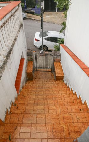 Casa à venda com 150m², 4 quartos e 1 vaga Casa à venda com 150m², 4 quartos e 1 vagaEntrada