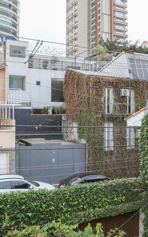 Casa à venda com 150m², 4 quartos e 1 vaga Casa à venda com 150m², 4 quartos e 1 vagaVista da Sacada