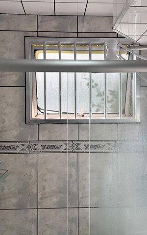 Apartamento à venda com 54m², 2 quartos e 1 vaga Apartamento à venda com 54m², 2 quartos e 1 vagaBanheiro Social
