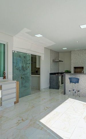 Casa à venda com 480m², 4 quartos e 4 vagas