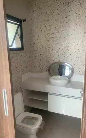 Casa de condomínio à venda com 160m², 3 quartos e 2 vagas